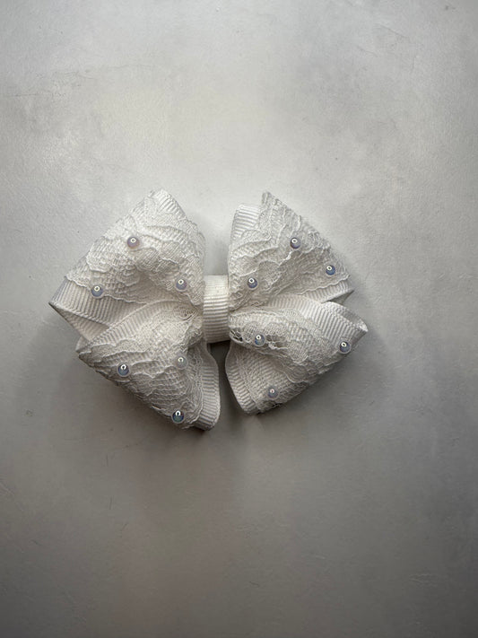 White lace & pearl bow